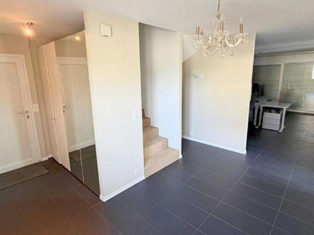 Office for rent in Perroy Ref 32112 | dreamo. Ch