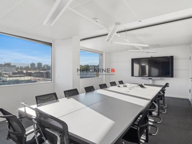 Office for rent in route des acacias 52 1 000 m² | dreamo. Ch