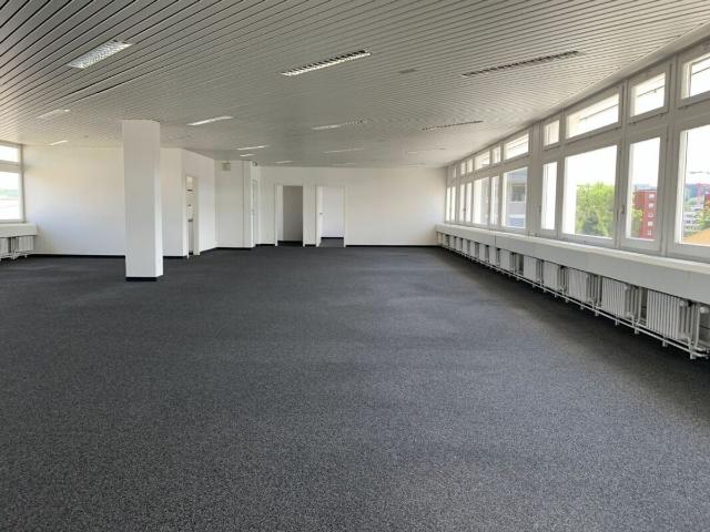 Office for rent in Regensdorf 288 m² | dreamo. Ch