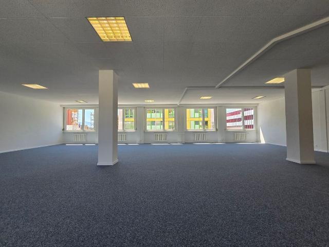 Office for rent in Renens VD 237 m² | dreamo. Ch