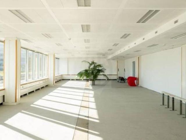 Office for rent in Vernier 125 m² | dreamo. Ch