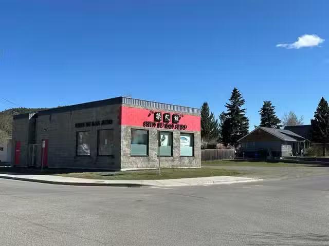 Office for sale in 100 Mile House, 100 Mile House, 125 Cedar A.