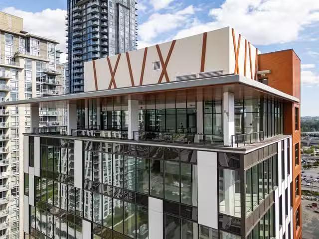 Office for sale in Coquitlam, Coquitlam, 800 2992 Glen Drive.