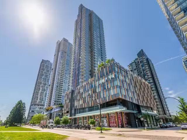 Office for sale in Burnaby, Burnaby South, 527 6378 Silver Ave.