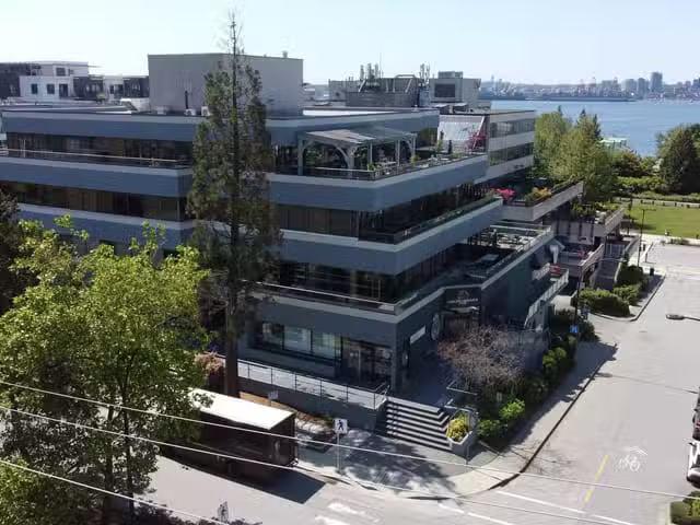 Office for sale in North Vancouver, North Vancouver, West 1st.