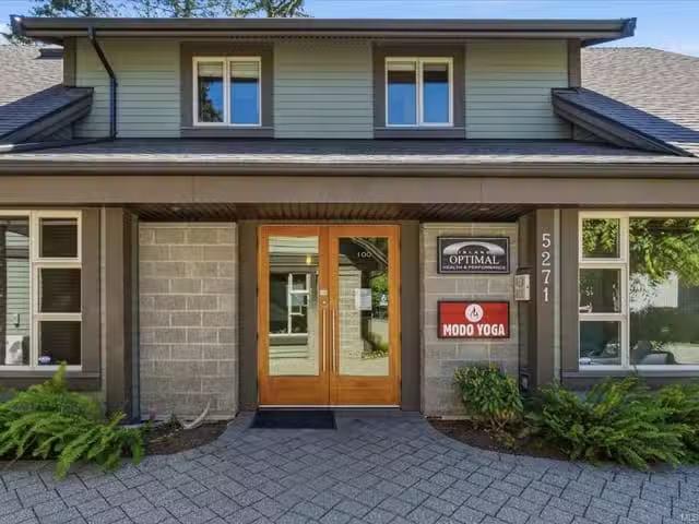 Office for sale in Nanaimo, 5271 Rutherford Rd, 1037495