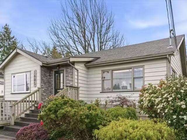 Office for sale in Nanaimo, 1605 Bowen Rd, 1032536