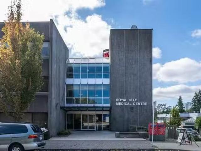 Office for sale in New Westminster, New Westminster, 104 250 K.