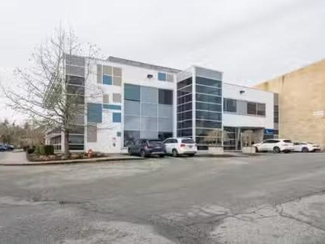 Office for sale in Surrey, Surrey, a Avenue, 224980323