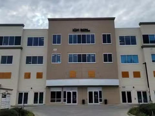 Office for sale in Surrey, South Surrey White Rock, Avenue, 22.