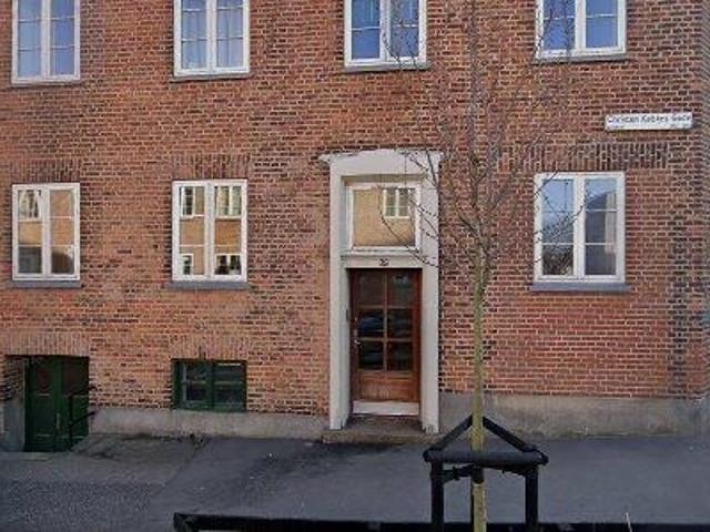 Office hubaarhus Lækkert, nyistandsat, centralt og god stemning