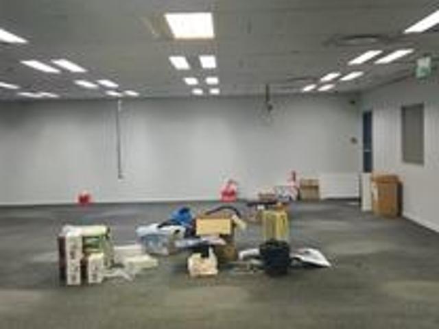 office space available in sacks circ.