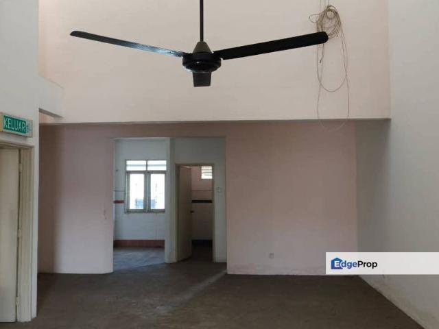 Office Space for Rent Above Shop Lot!
