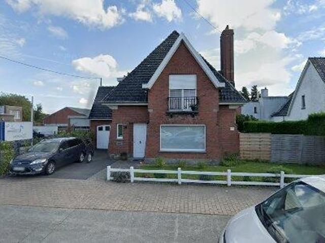 325 m2 office space for rent in Hooglede