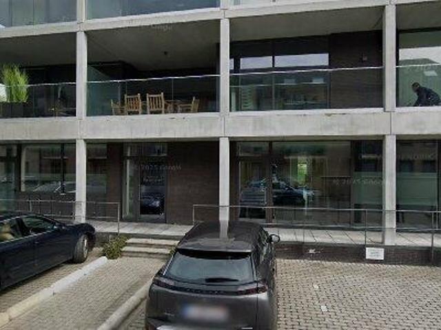 400 m2 office space for rent in Izegem