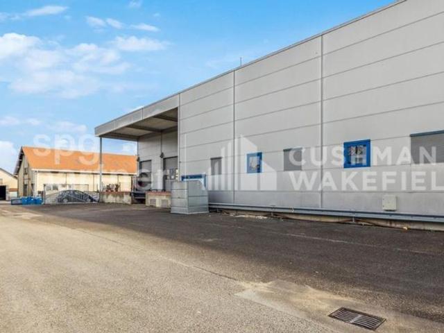 Office space for rent in La Chaux de Fonds 2 000 m² | dreamo. Ch