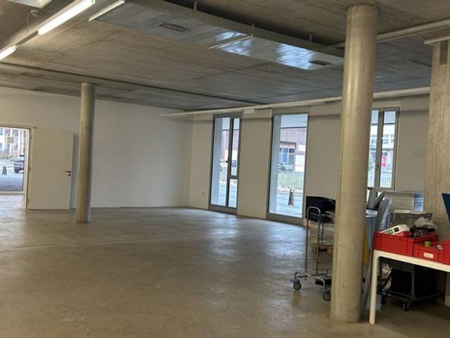 Office space for rent in Le Mont sur Lausanne 648 m² | dreamo. Ch