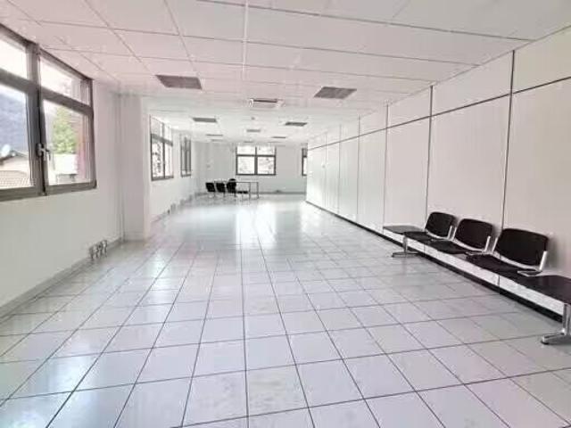 Office space for rent in Rivera 1 200 m² | dreamo. Ch