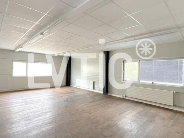 Office space for rent in Vétroz 2 030 m² | dreamo. Ch