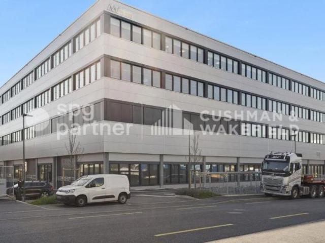Office space for rent in Vernier 1 500 m² | dreamo. Ch