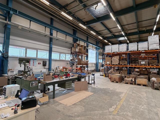 Office space with 1 room for rent in Kanton Thurgau, Tägerwilen 864 m² | dreamo. Ch