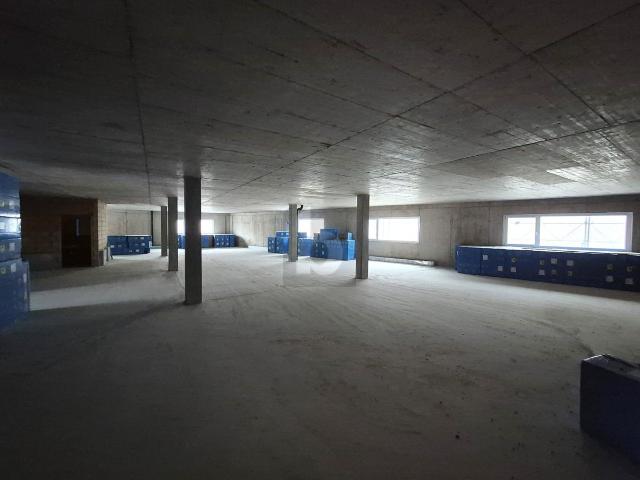 Office space with 1 room for rent in Neuhausen am Rheinfall 456 m² | dreamo. Ch