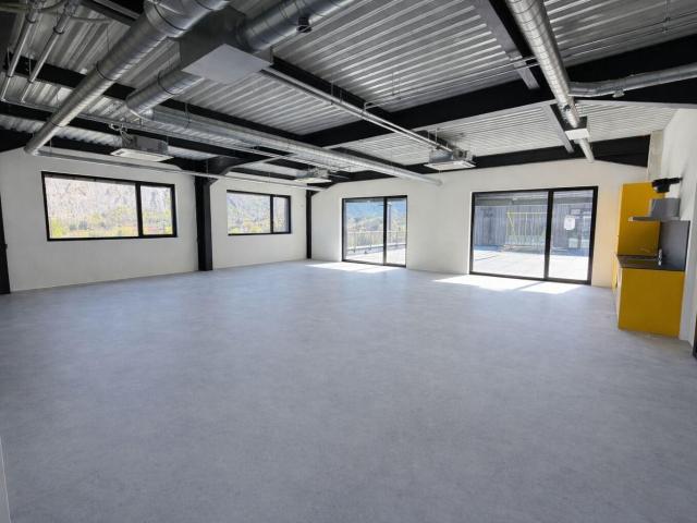 Office space with 1 room for rent in St Maurice 144 m² | dreamo. Ch