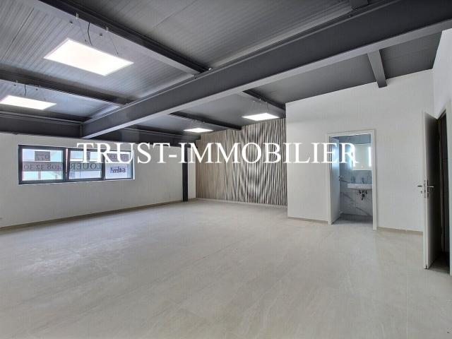 Office space with 1 room on sale in Centre 64 m² | dreamo. Ch