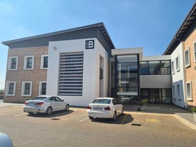 office suite to let first floor 137m2