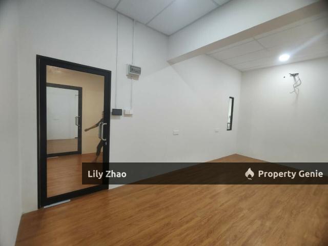 Office Room for Rent, 400 sqft, Private Toilet, Newly Renovated, Prime Area, 2nd Floor Grand Plaza Putatan 5 Town, Kota Kinabalu