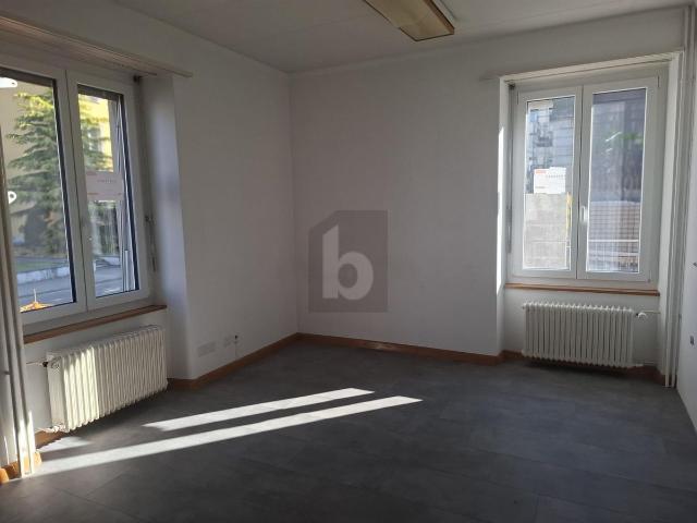 Office with 4 rooms for rent in Porrentruy 130 m² | dreamo. Ch
