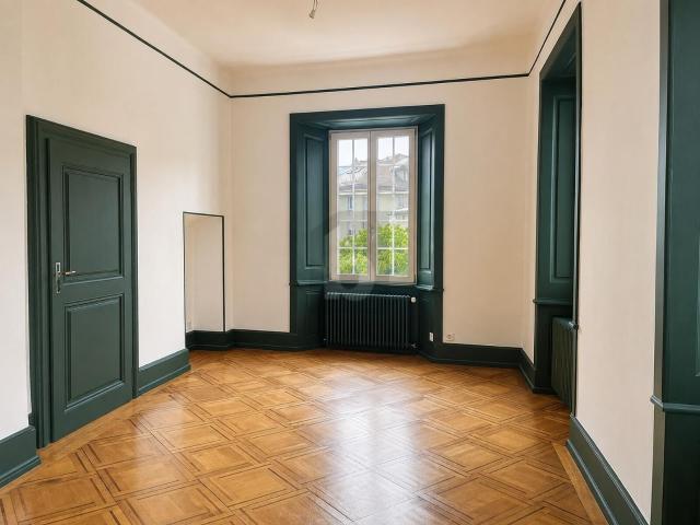Office with 4 rooms for rent in Sion 150 m² | dreamo. Ch