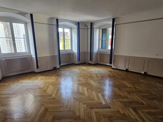 Office with 4.5 rooms for rent in Delémont 102 m² | dreamo. Ch