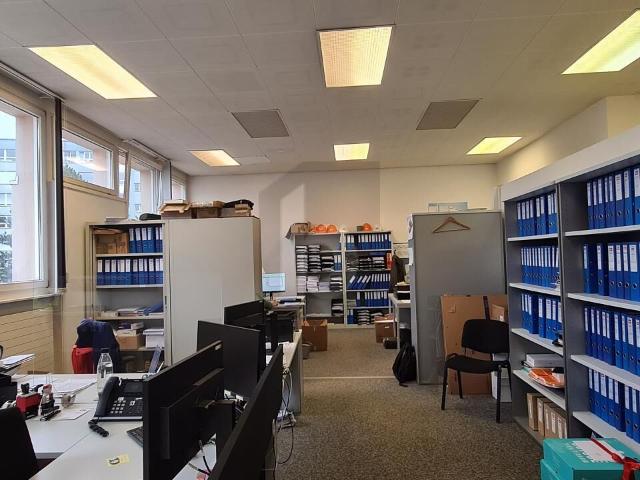 Office with 4.5 rooms for rent in Delémont 150 m² | dreamo. Ch