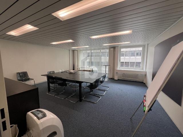 Office with 5 rooms for rent in Olten 260 m² | dreamo. Ch