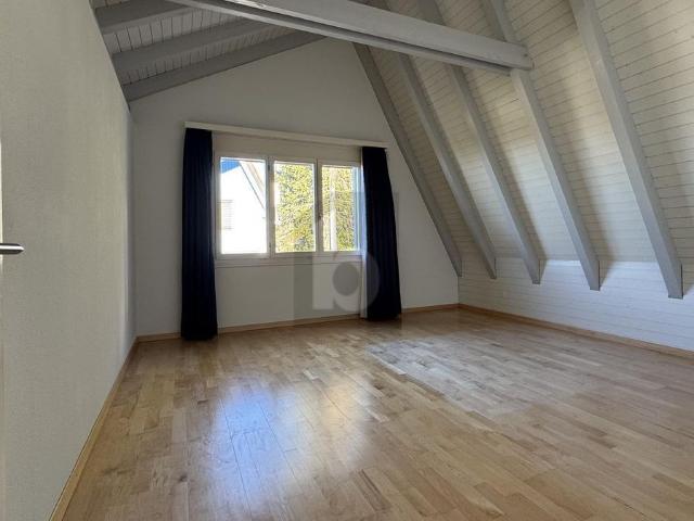 Office with 7.5 rooms for rent in Dürnten Ref 36500 | dreamo. Ch