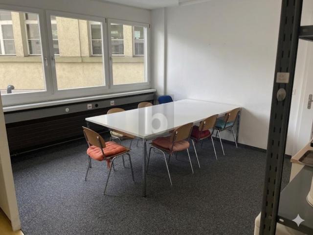 Office with 11 rooms for rent in Biel/Bienne 430 m² | dreamo. Ch