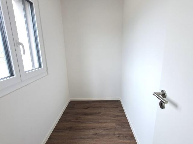 Office with 1 room for rent in Dietikon Ref LYZM DQ3K 42 | dreamo. Ch