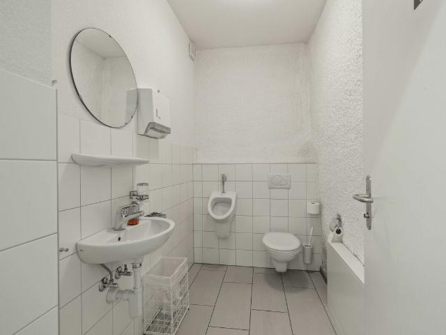 Office with 1 room for rent in Nusshof 25 m² | dreamo. Ch