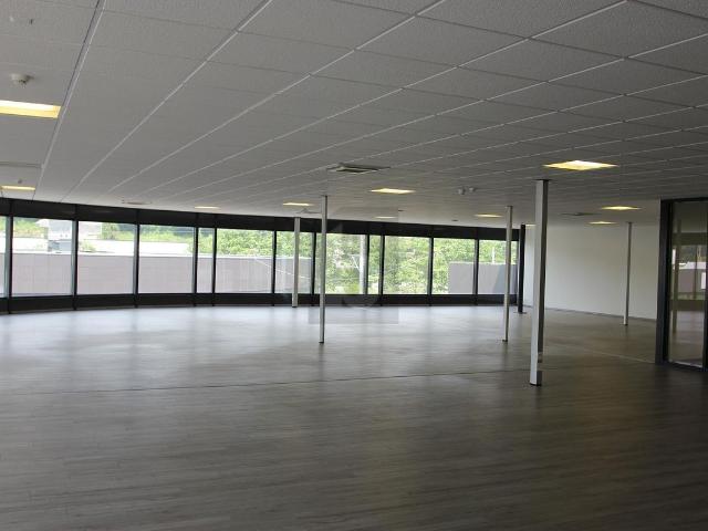 Office with 1 room for rent in Porrentruy 550 m² | dreamo. Ch