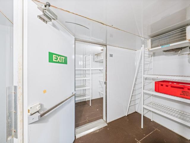 Office with 1.5 rooms on sale in Steffisburg 164 m² | dreamo. Ch