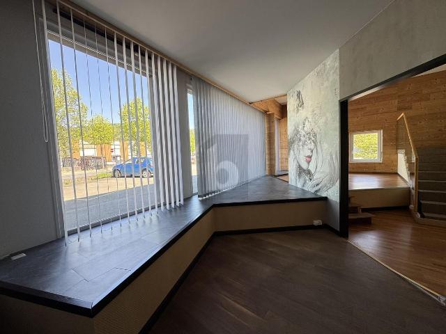 Office with 2 rooms for rent in Bex 64 m² | dreamo. Ch