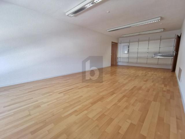 Office with 2 rooms for rent in Zwingen 109 m² | dreamo. Ch