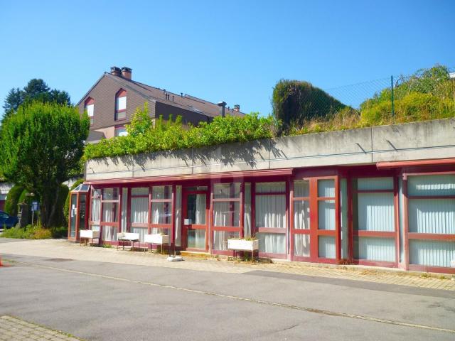 Office with 2.5 rooms for rent in Savigny 212 m² | dreamo. Ch