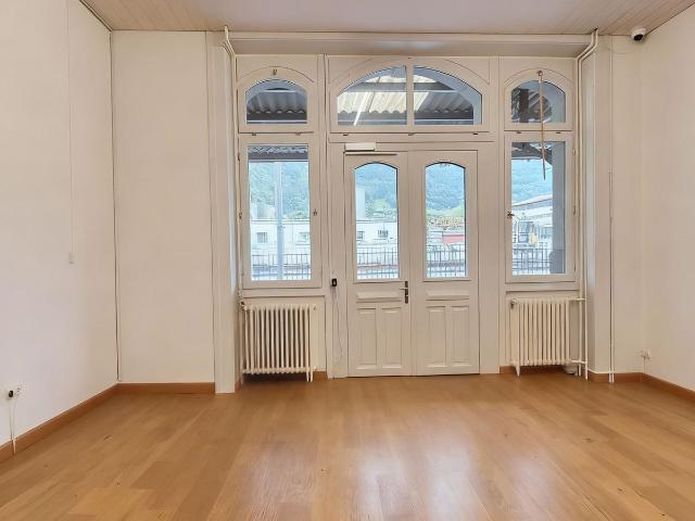 Office with 3 rooms for rent in Näfels 158 m² | dreamo. Ch