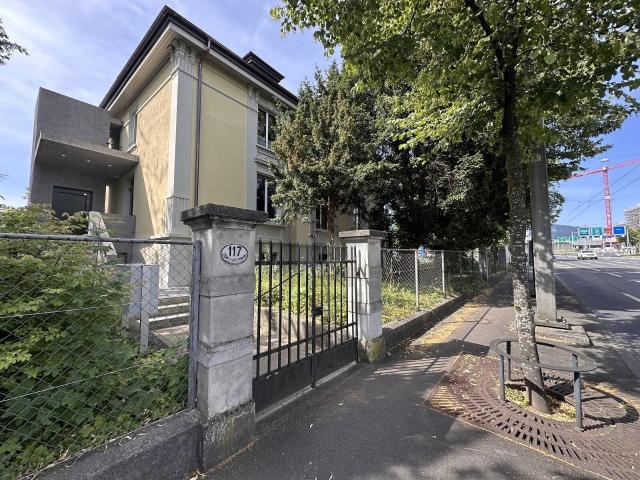 Office with 3.5 rooms for rent in Luzern 127 m² | dreamo. Ch