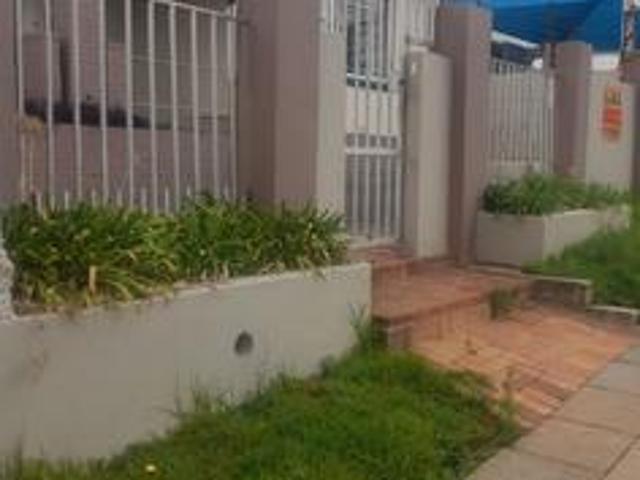offices on the market in alberton
