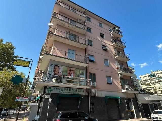 Officina in vendita a Cosenza