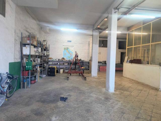 Officina in vendita a Palermo
