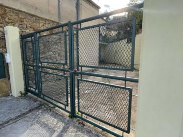 Officina /laboratorio/magazzino 35 mq soppalcabile altezza 3, 5 mt via Pergusa